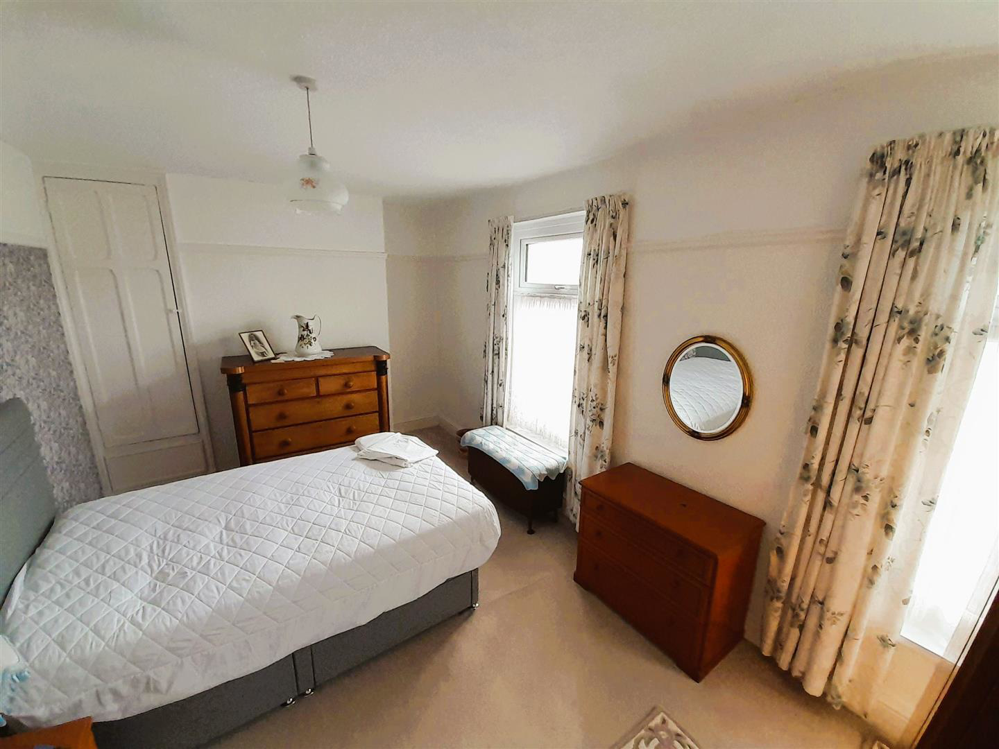 Llwynhendy Road, Llanelli, photo 23