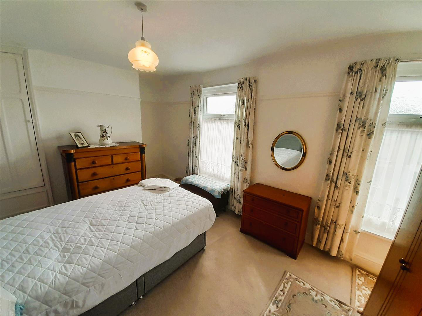 Llwynhendy Road, Llanelli, photo 9