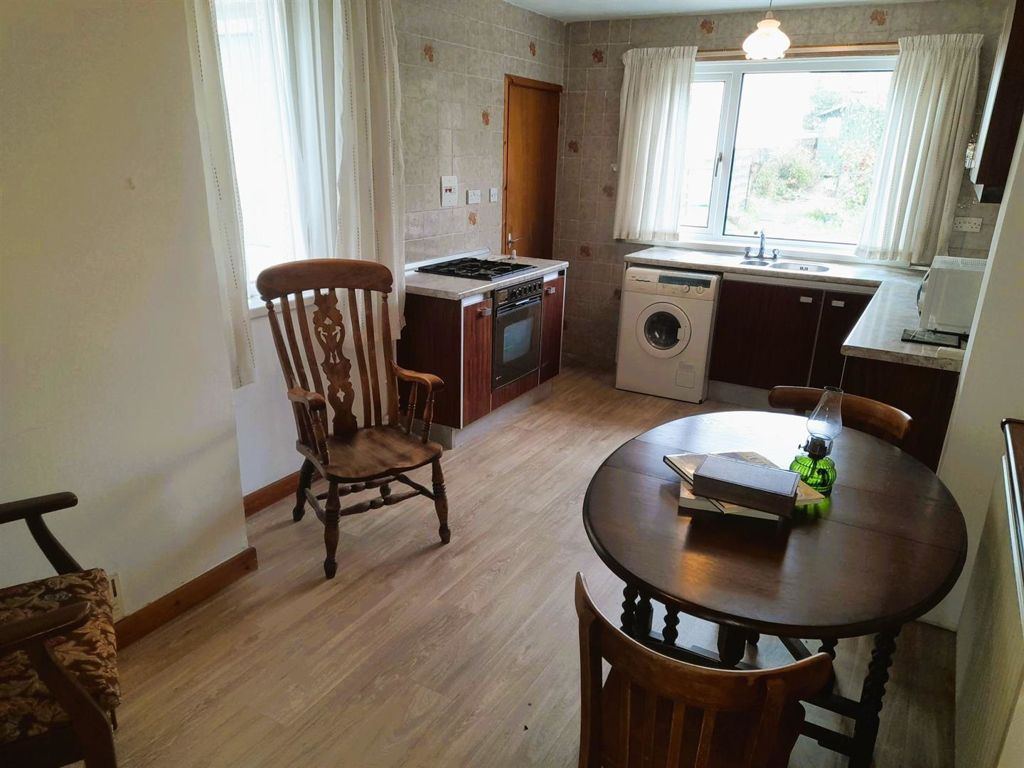 Llwynhendy Road, Llanelli, photo 5