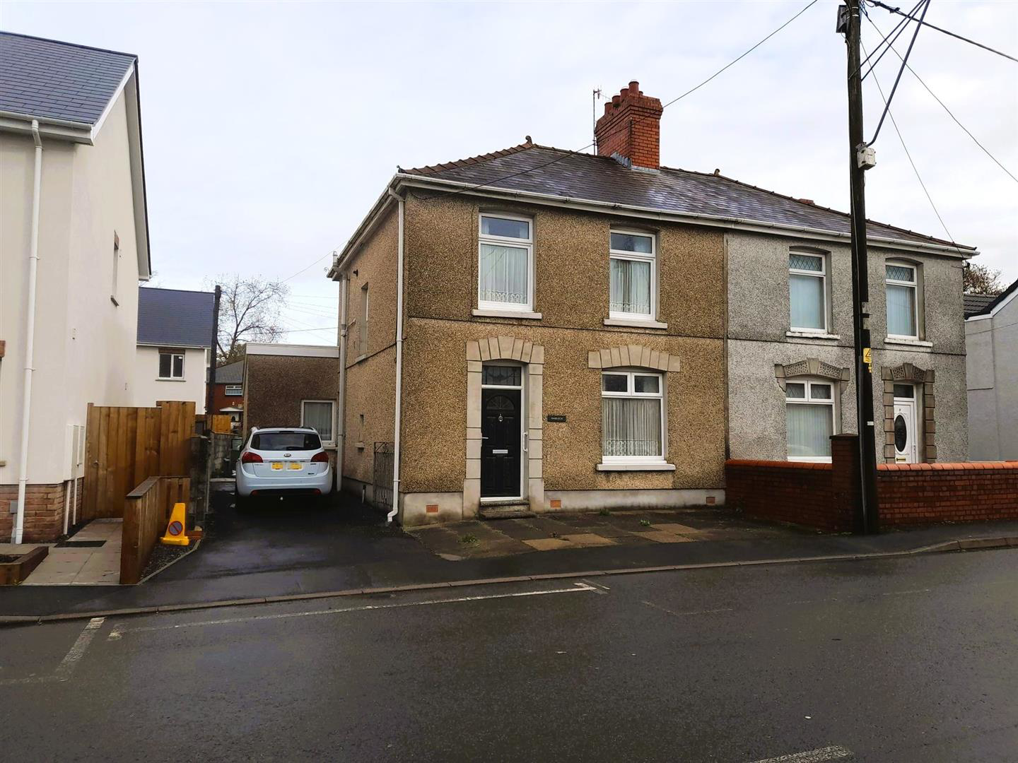 Llwynhendy Road, Llanelli