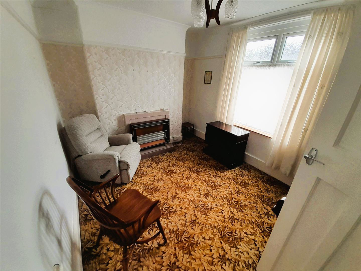 Llwynhendy Road, Llanelli, photo 18