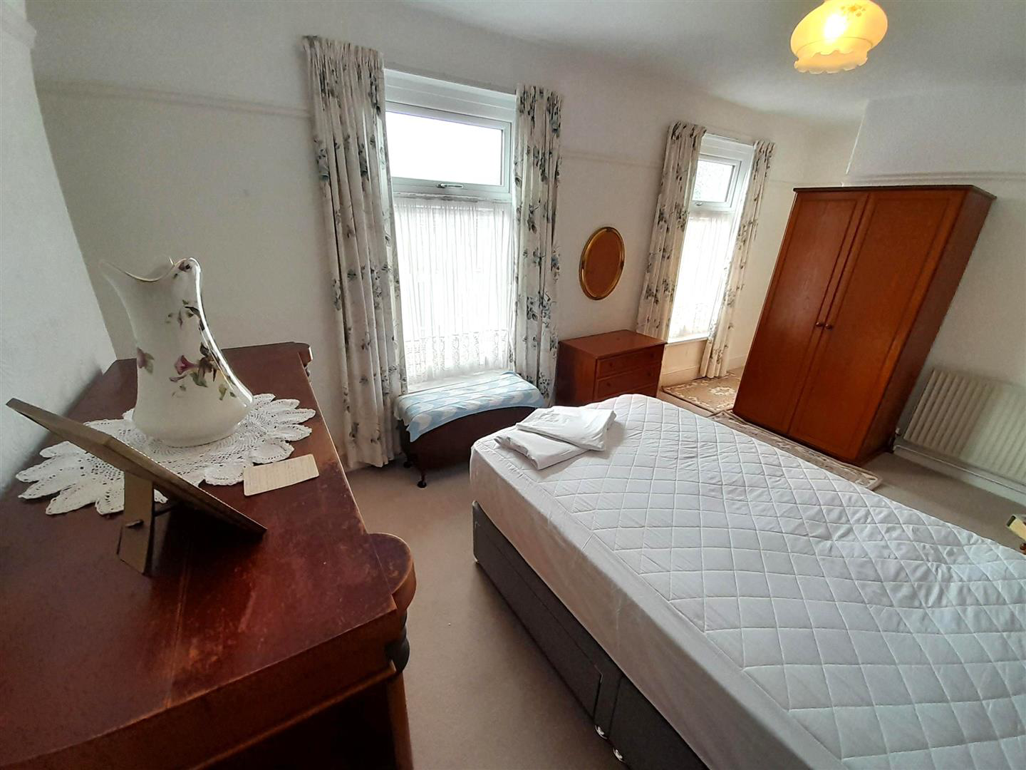 Llwynhendy Road, Llanelli, photo 10