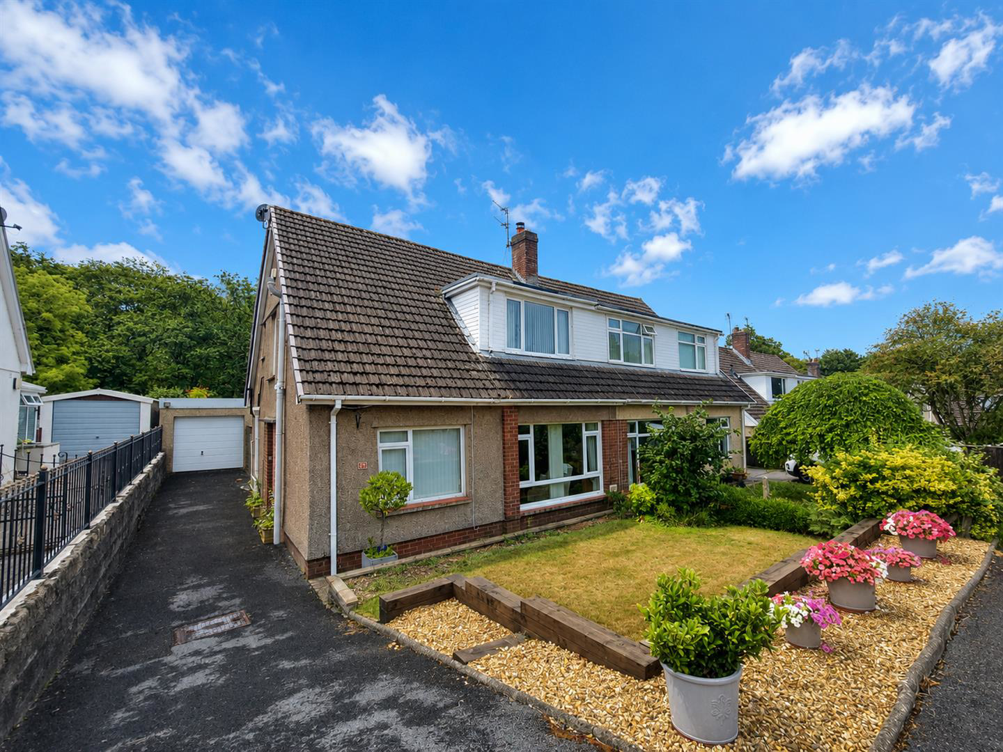 Woodfield Avenue, Pontlliw, Swansea