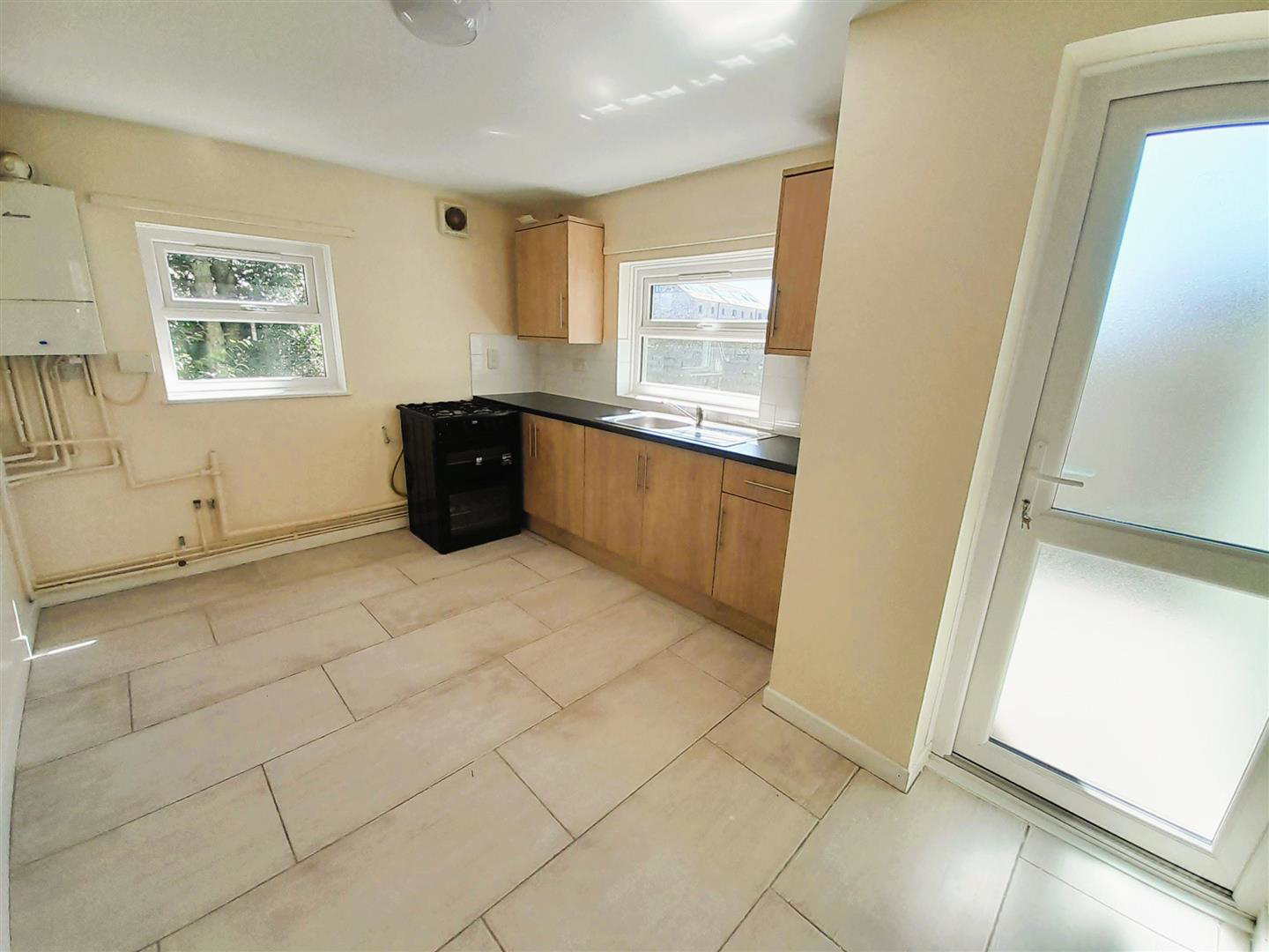 Prospect Place, Llanelli, photo 4