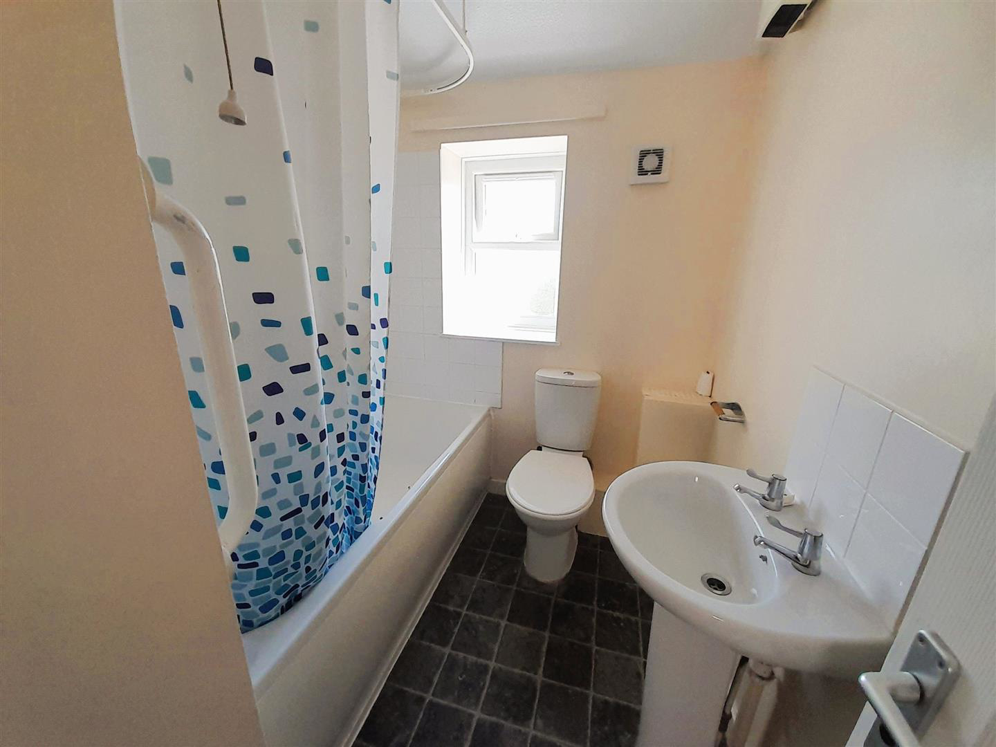Prospect Place, Llanelli, photo 9