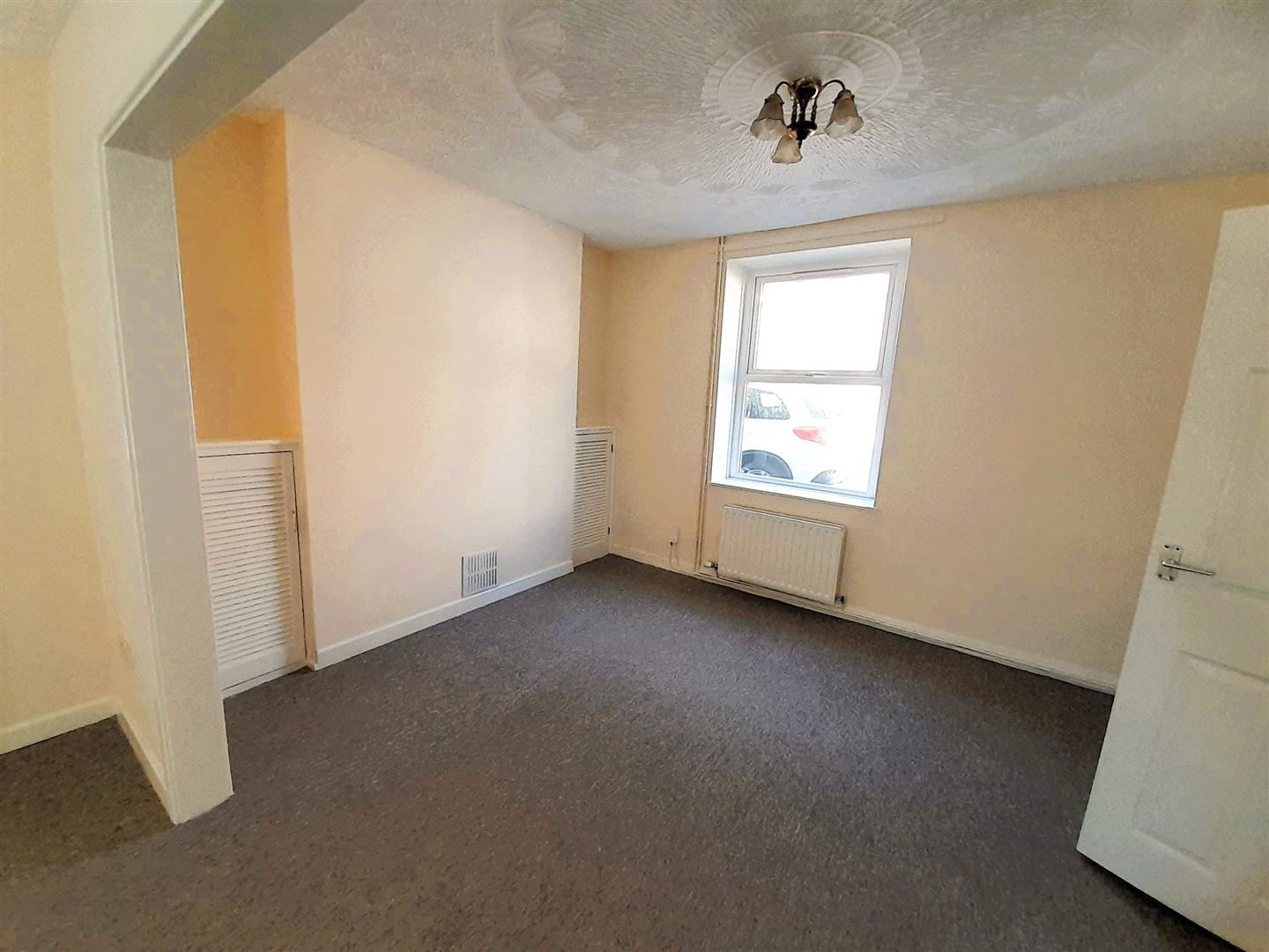 Prospect Place, Llanelli, photo 3