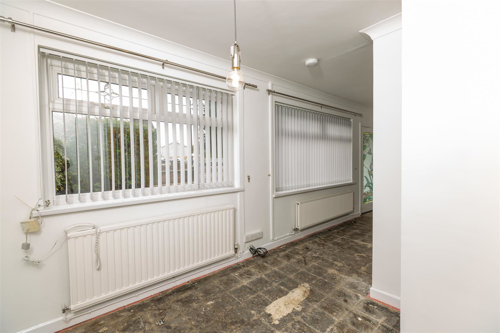 Redwood Close, Neath, photo 3