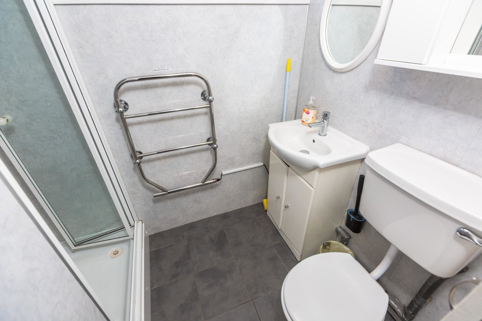 Summercliff Chalets, Caswell, Caswell bay, Swansea, photo 10