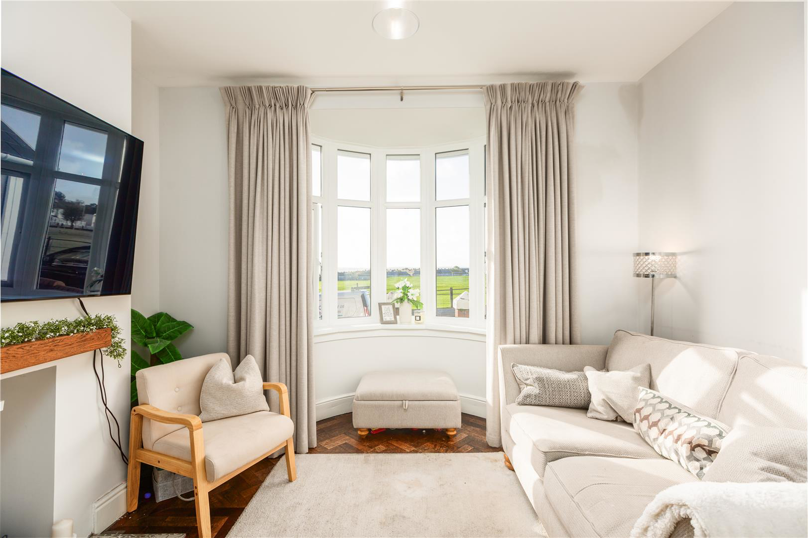 Walters Road, Llanelli, photo 6