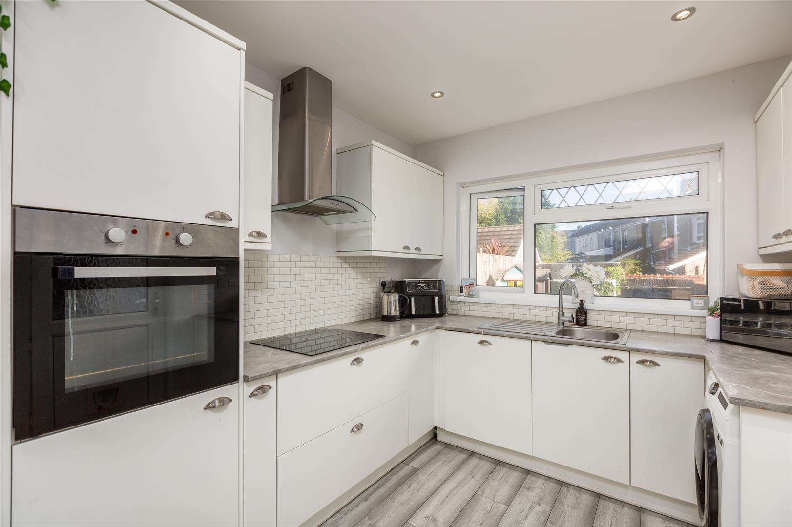 Walters Road, Llanelli, photo 5