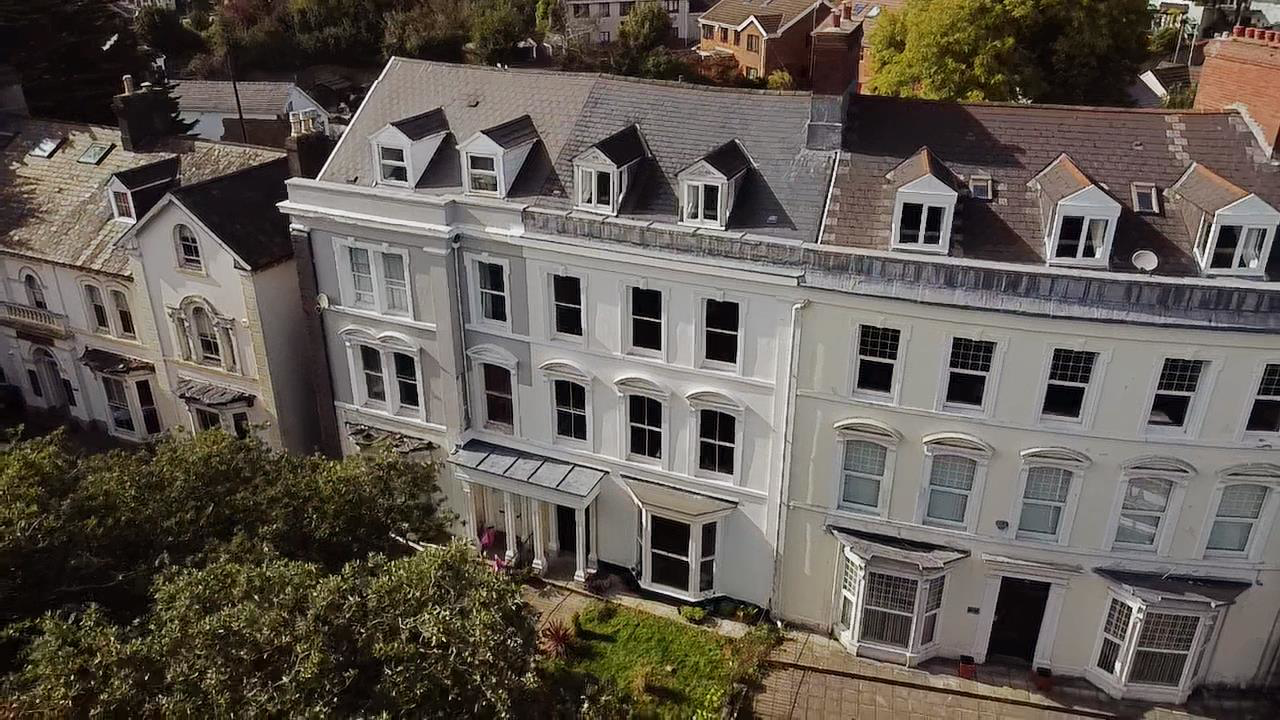 St. James Crescent