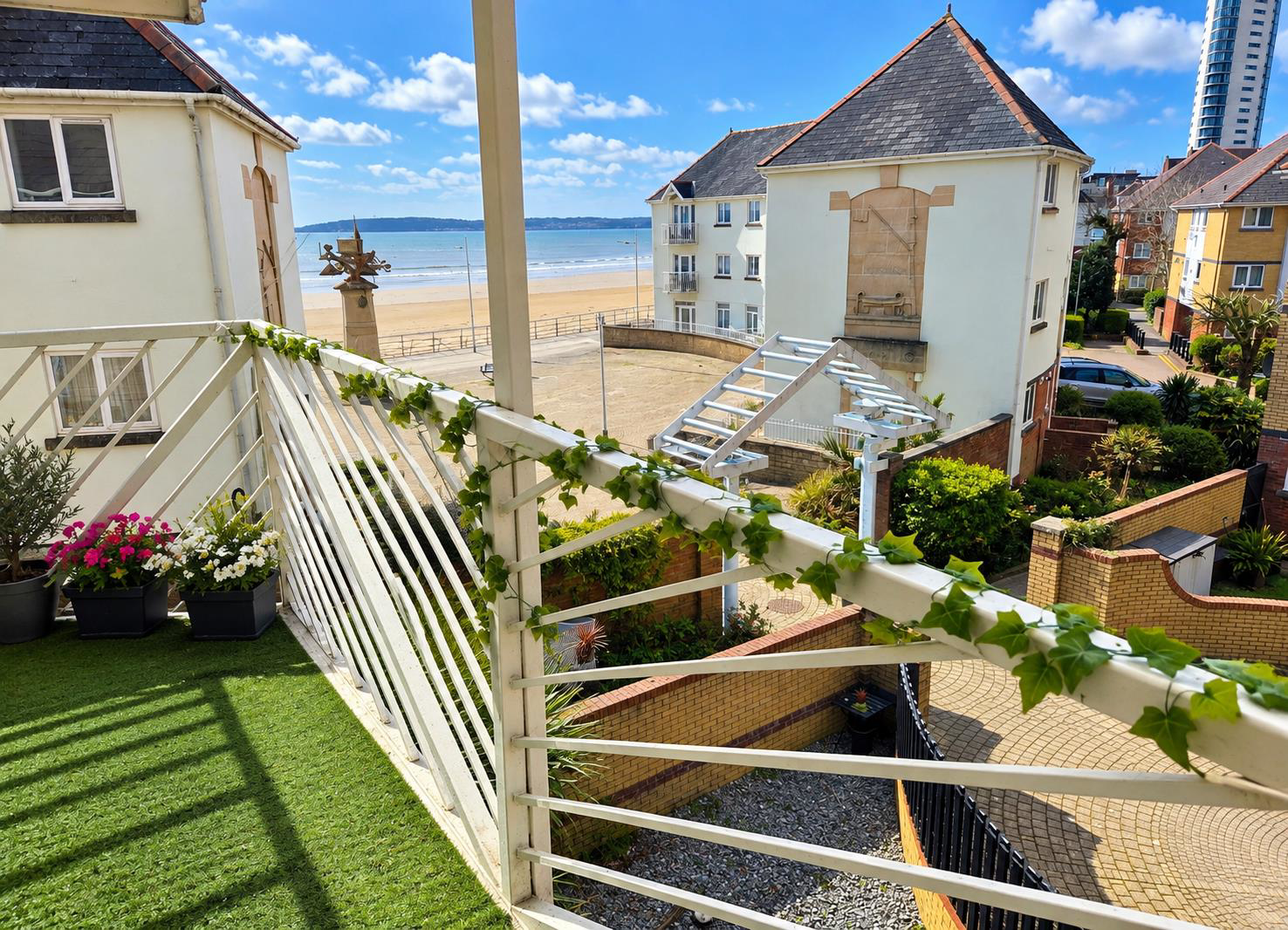 Photo 12