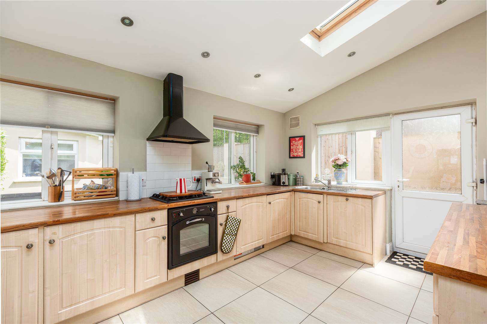 Carmarthen Road, Fforestfach, Swansea, photo 15
