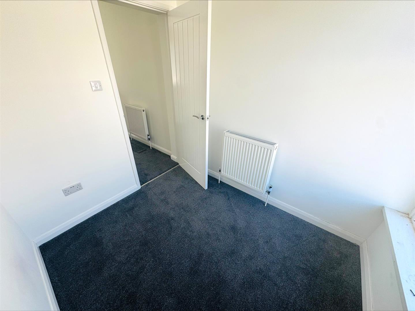 Pembrey Road, Llanelli, photo 11