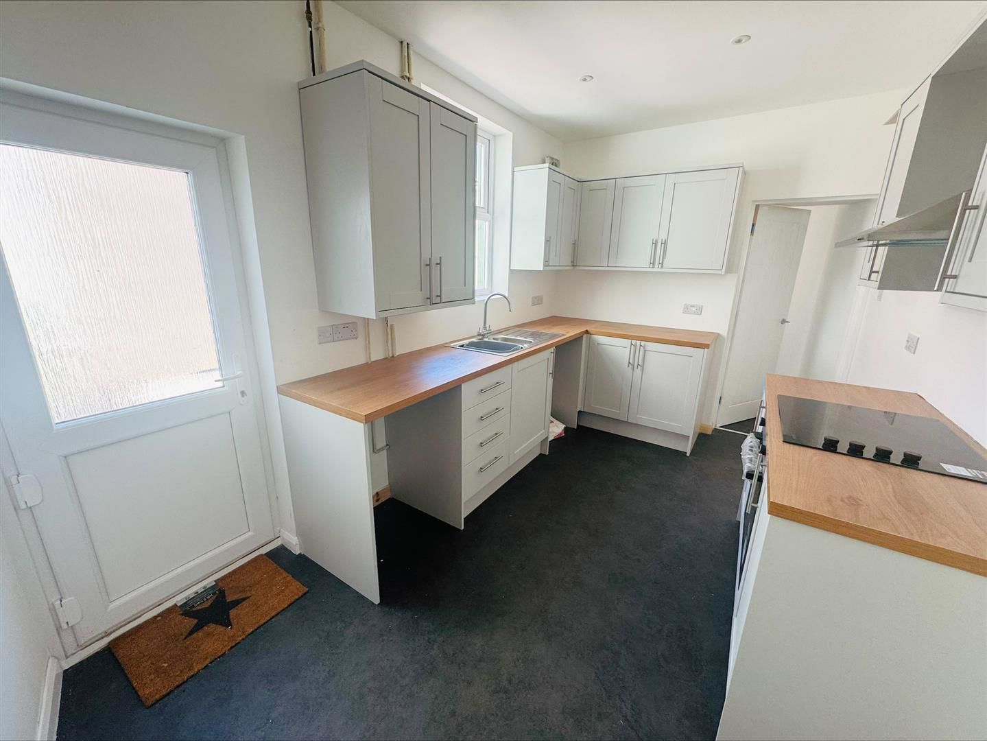 Pembrey Road, Llanelli, photo 6