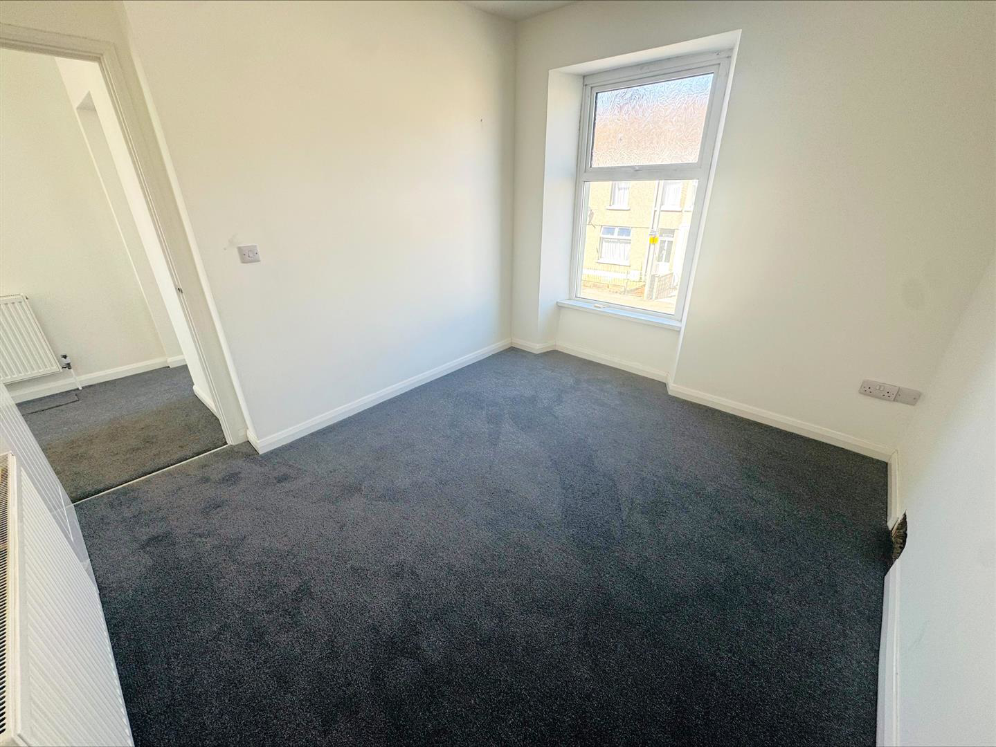 Pembrey Road, Llanelli, photo 16