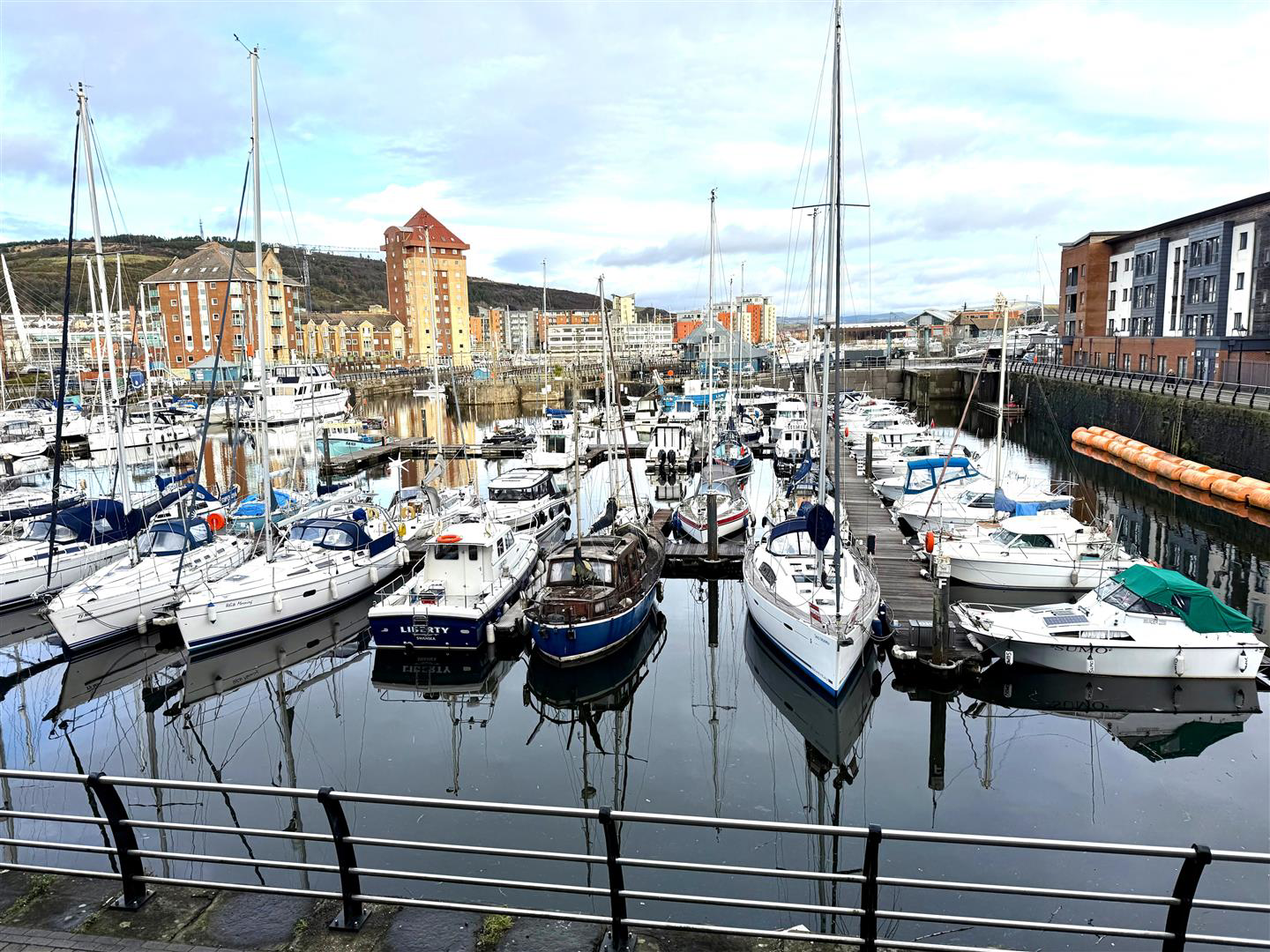 Abernethy Quay, Marina, Swansea
