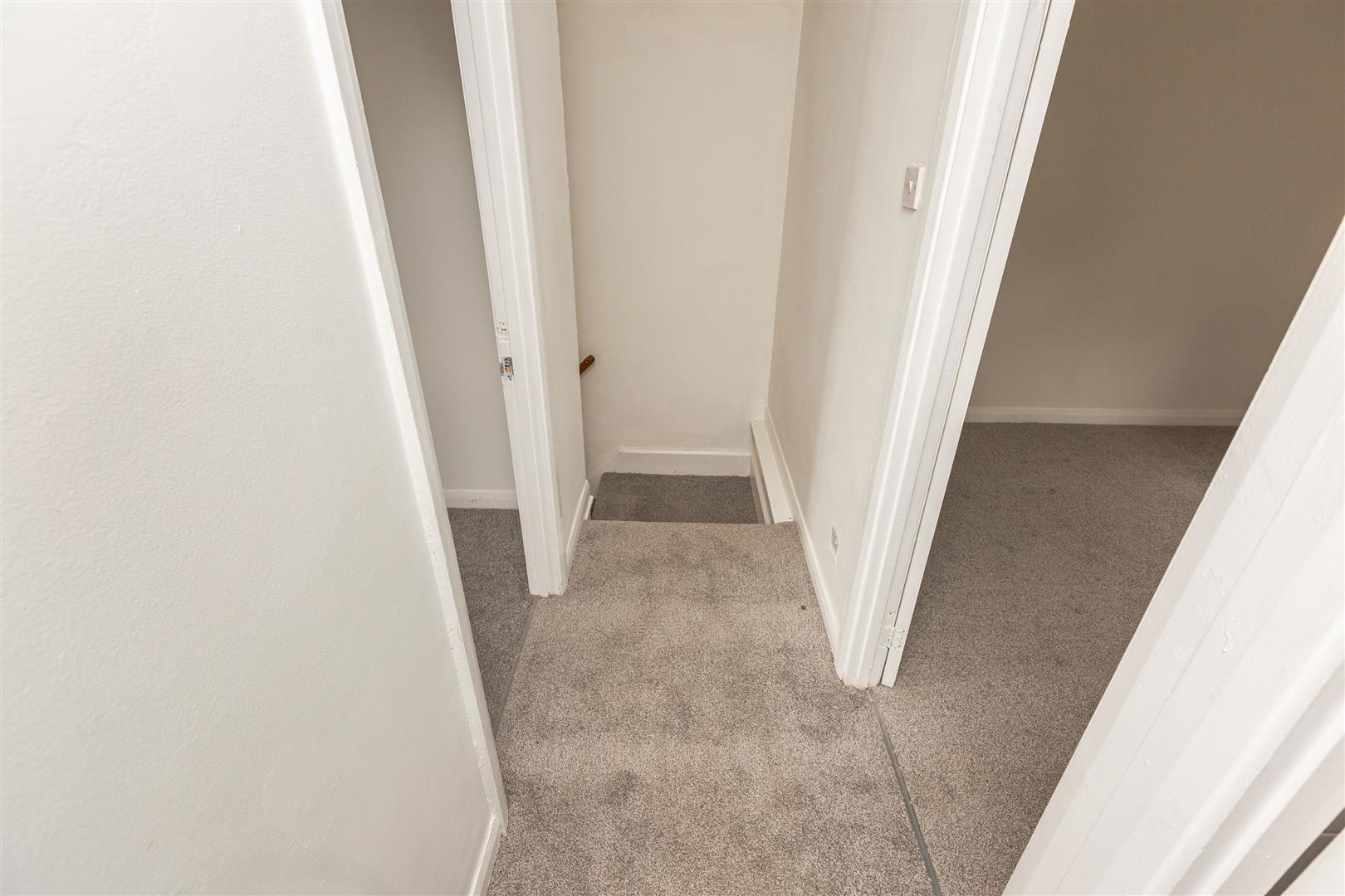 Wallace Road, St. Thomas, Swansea, photo 25