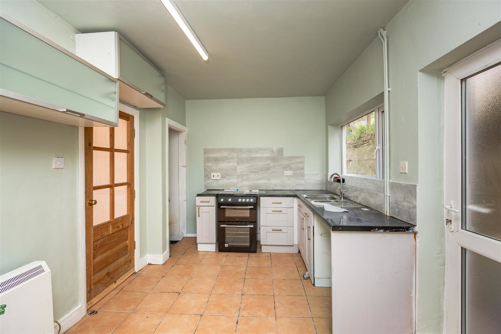 Wallace Road, St. Thomas, Swansea, photo 4