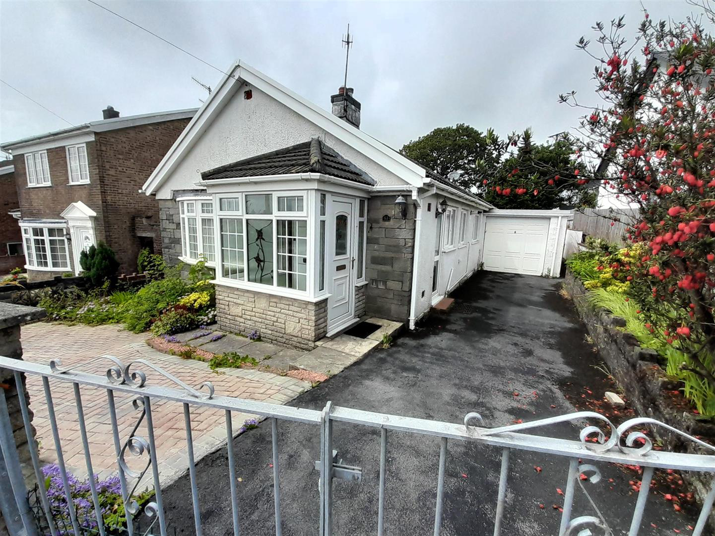 Hilltop, Llanelli