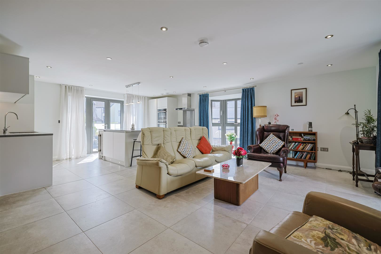 Apartment 6, Oyster Court, Newton Road, Mumbles, Swansea, photo 10