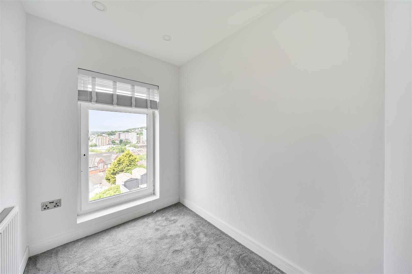 Beaumont Crescent, St. Thomas, Swansea, photo 44