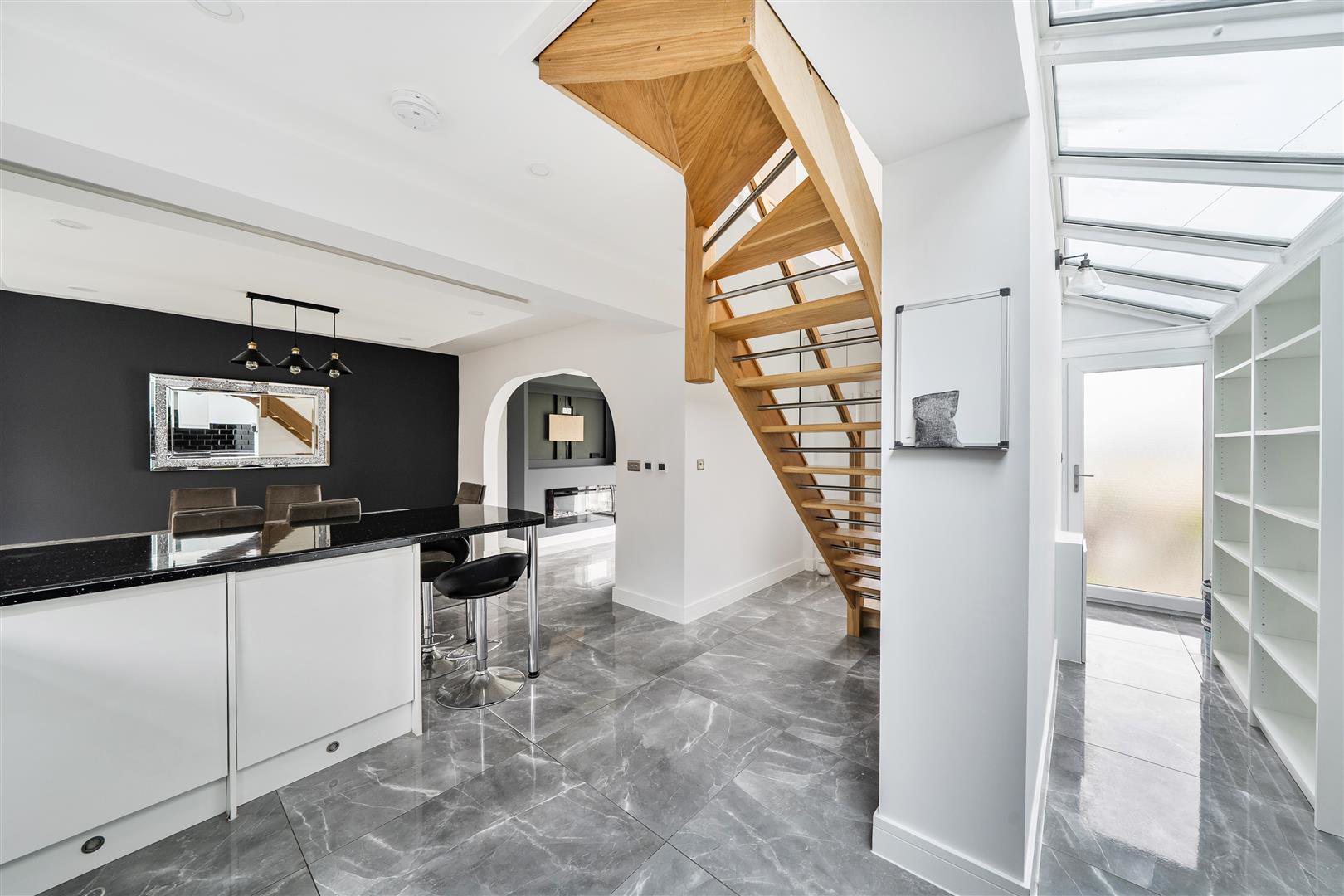 Beaumont Crescent, St. Thomas, Swansea, photo 5