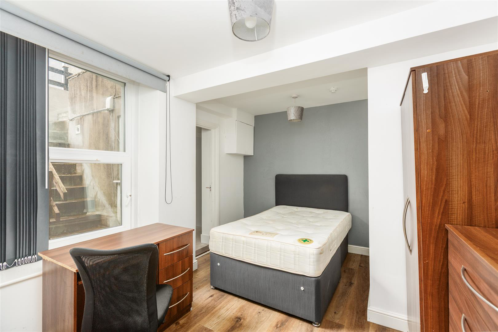 Trafalgar Place, Brynmill, Swansea, photo 4