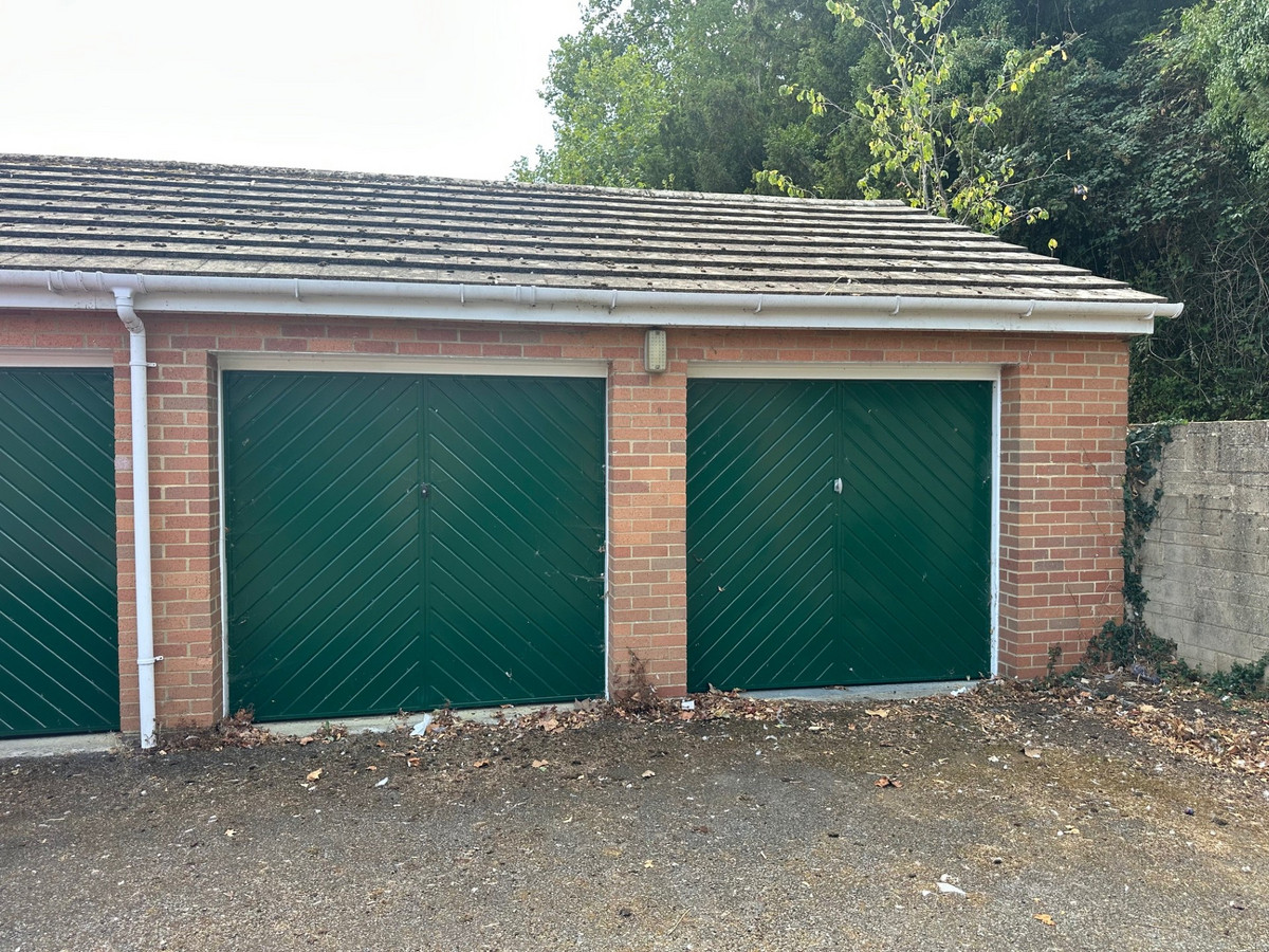 Vicarage Lane, Swindon, SN6, photo 14