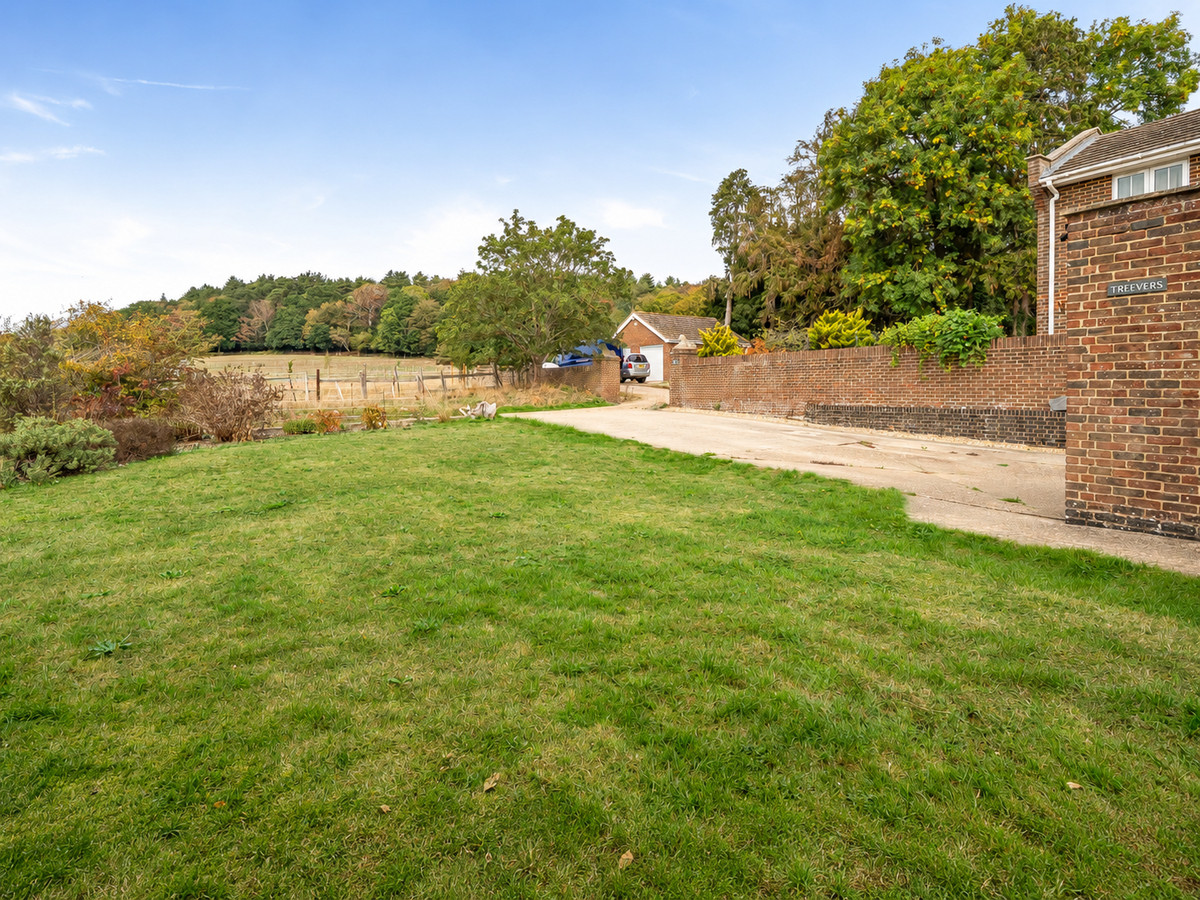 Hulfords Lane, Hartley Wintney, RG27, photo 22