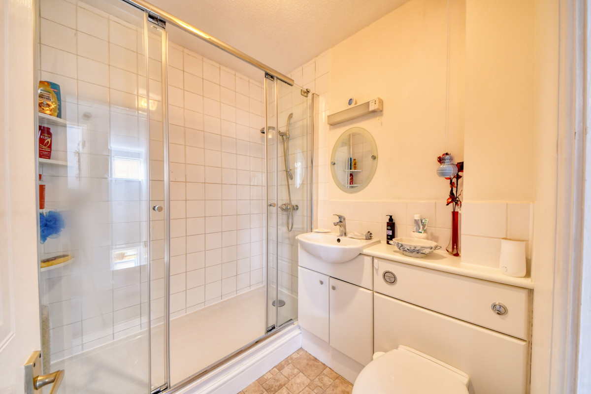 Vicarage Lane, Swindon, SN6, photo 8
