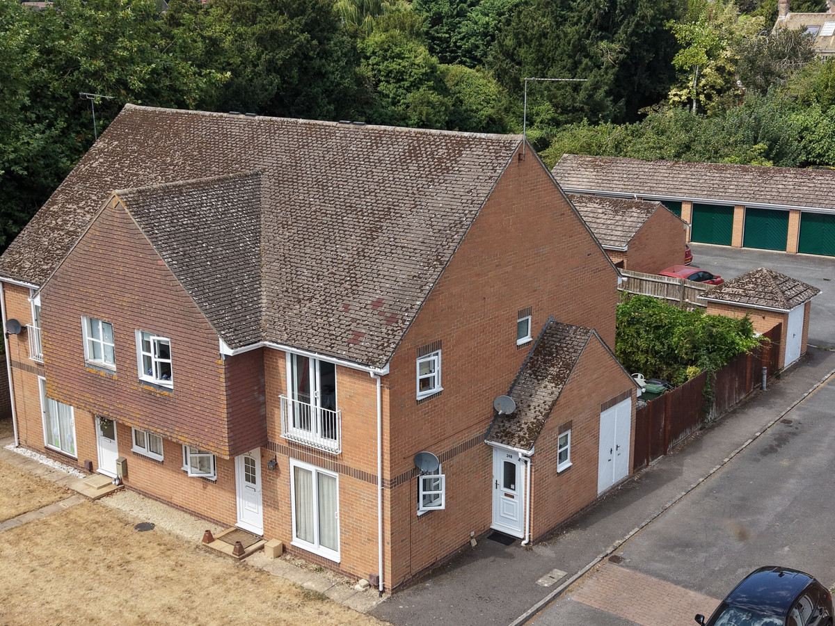 Vicarage Lane, Swindon, SN6, photo 2