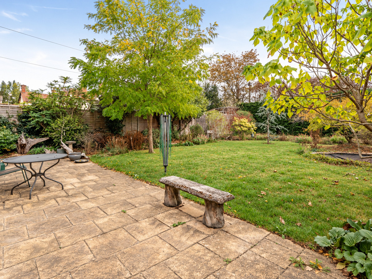 Hulfords Lane, Hartley Wintney, RG27, photo 19