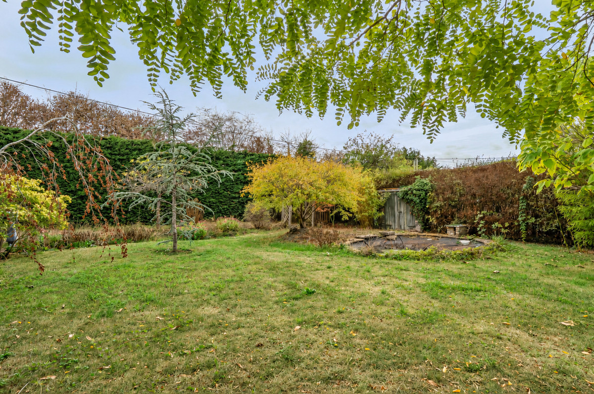 Hulfords Lane, Hartley Wintney, RG27, photo 17