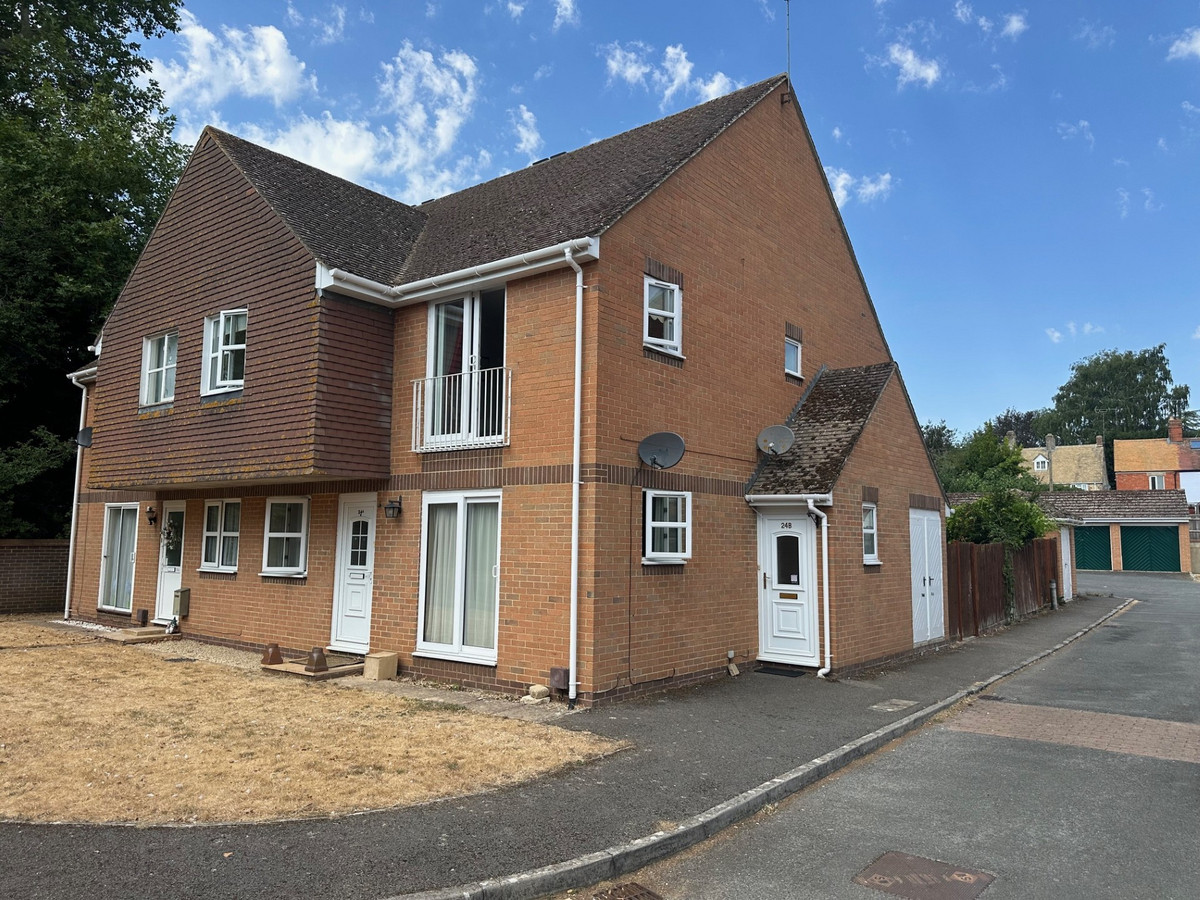 Vicarage Lane, Swindon, SN6, photo 12