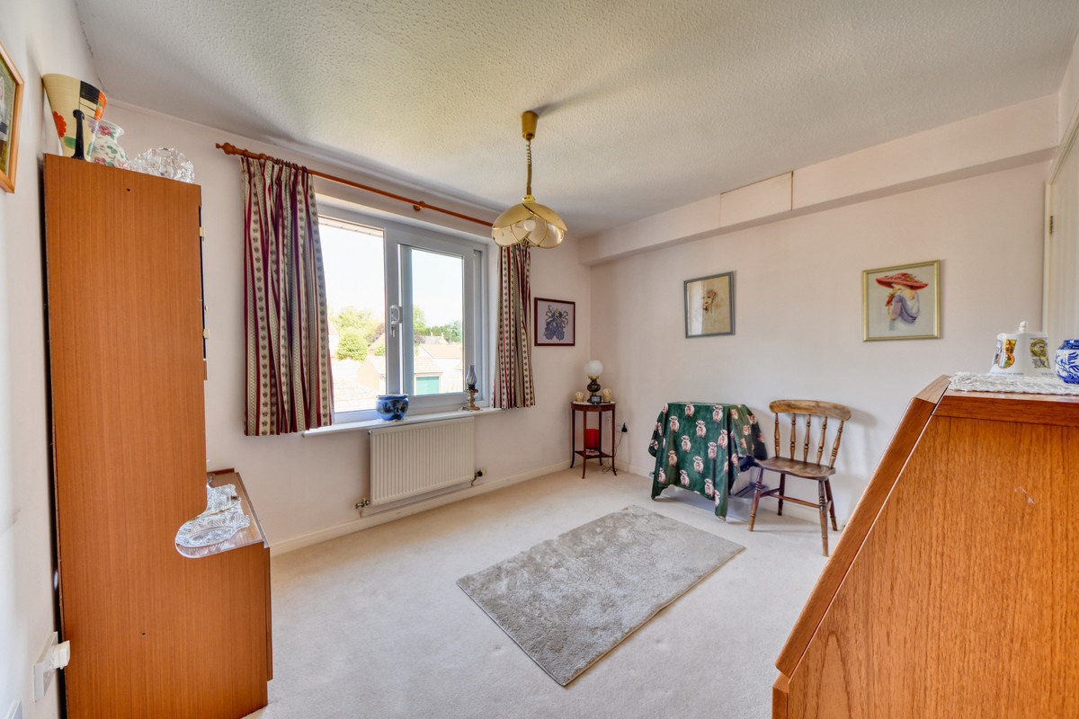 Vicarage Lane, Swindon, SN6, photo 5
