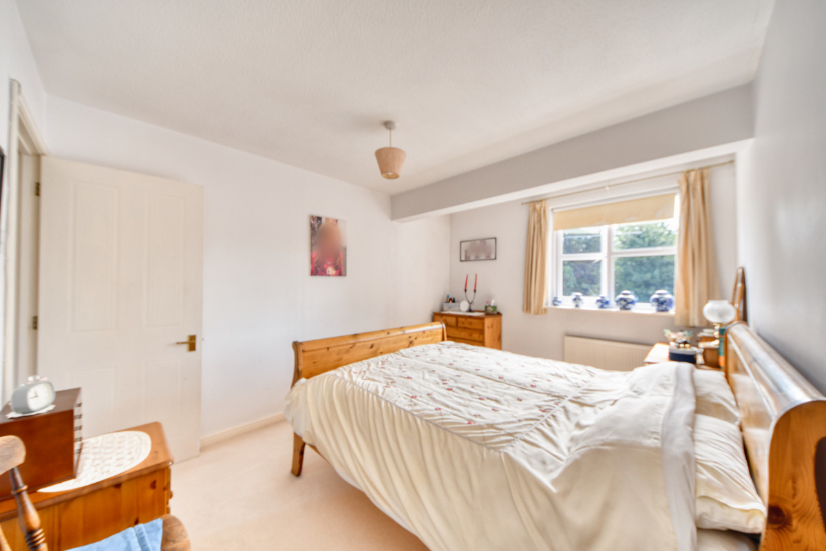 Vicarage Lane, Swindon, SN6, photo 7