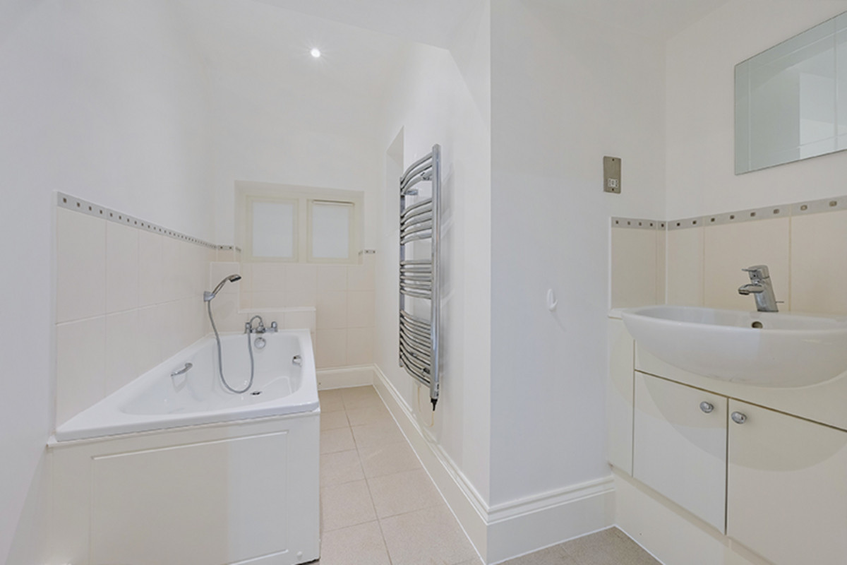 Elizabeth Drive, Banstead, SM7, photo 8