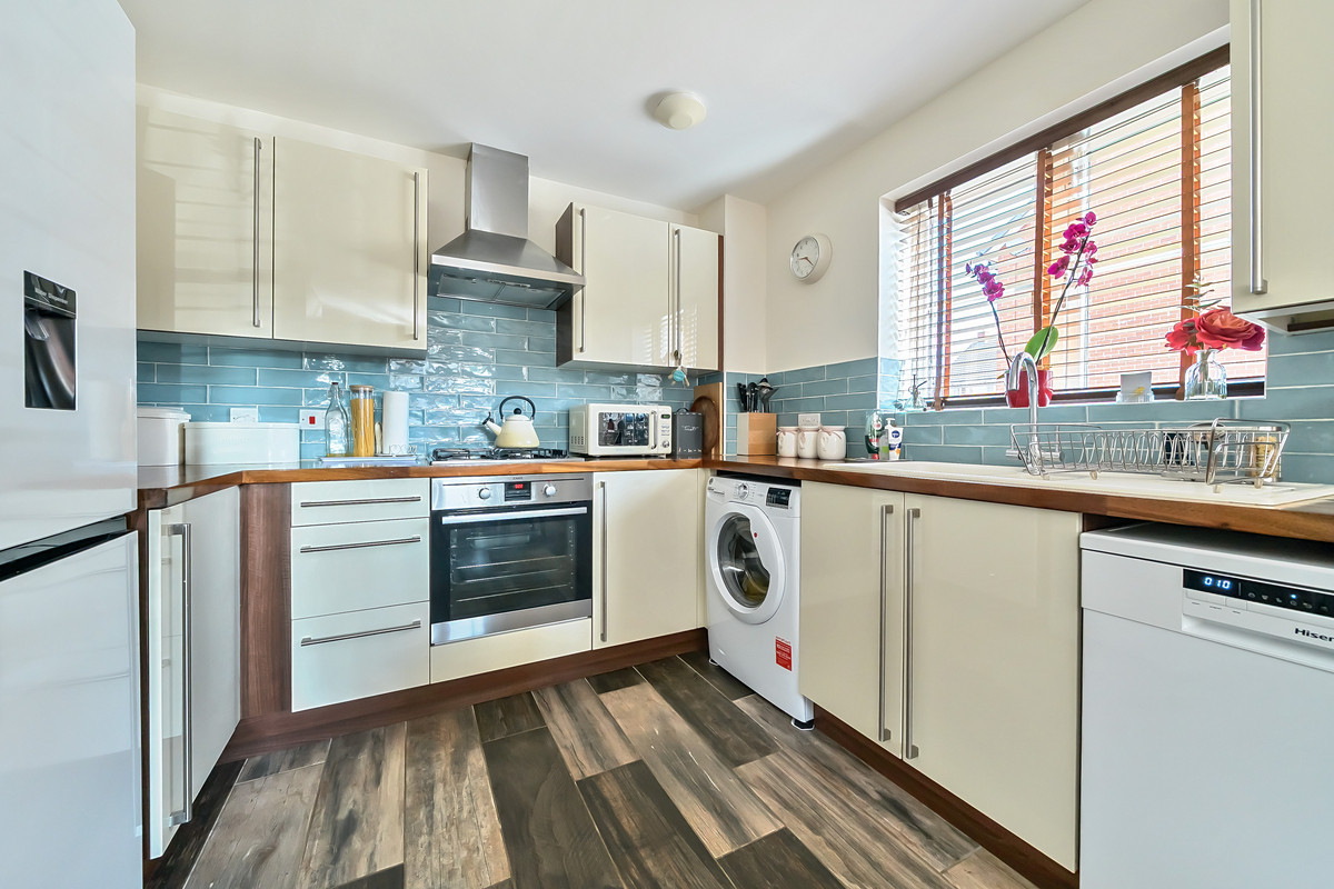 Blue Cedar Close, Yate, BS37, photo 3