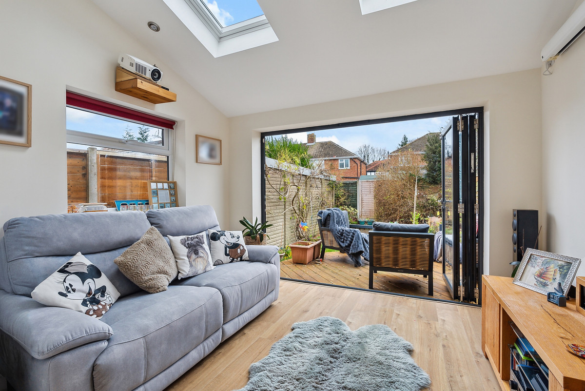 Brightside Avenue, Staines-upon-Thames, TW18, photo 5