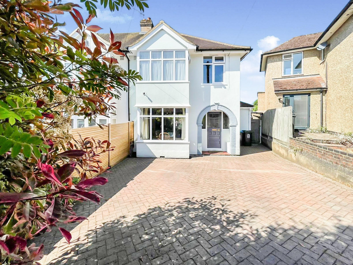 Chambersbury Lane, Hemel Hempstead, HP3