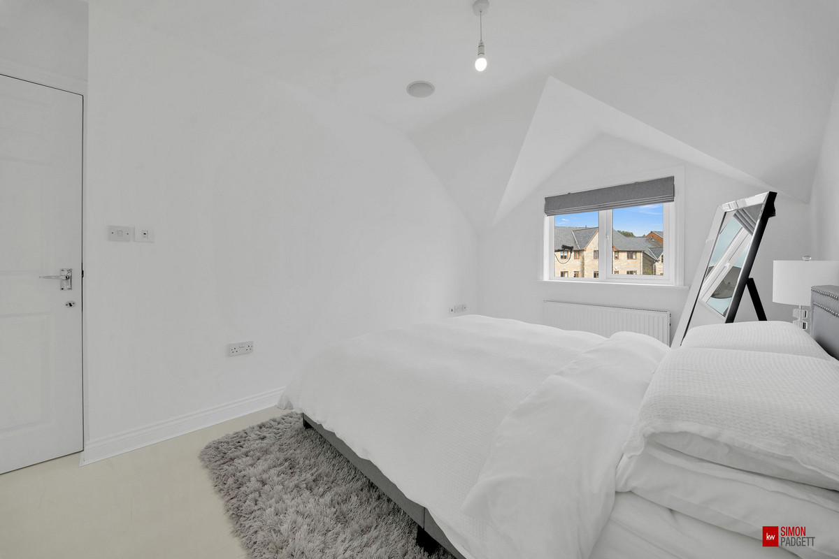 Standroyd Road, Colne, BB8, photo 12