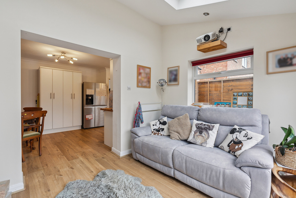 Brightside Avenue, Staines-upon-Thames, TW18, photo 18