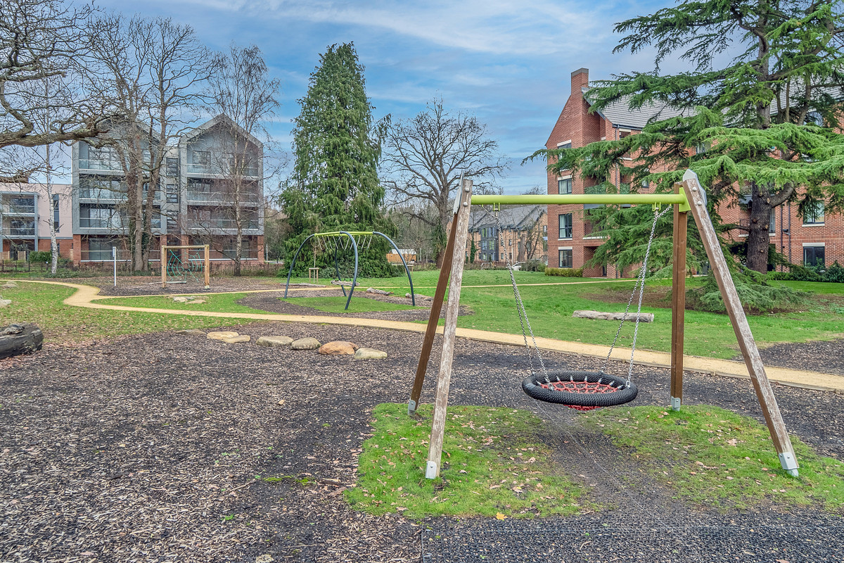Garrett Crescent, Ottershaw, Chertsey, KT16, photo 15