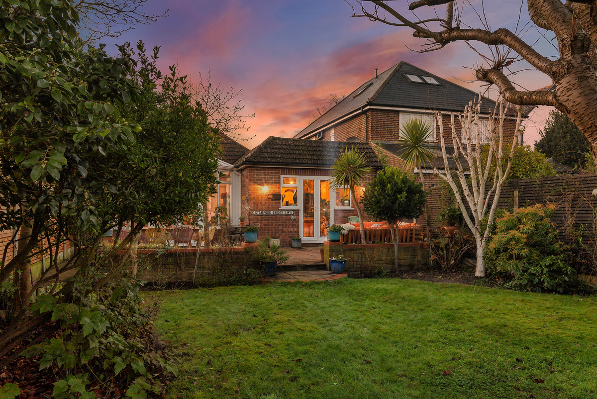 Squires Bridge Road, Shepperton, TW17