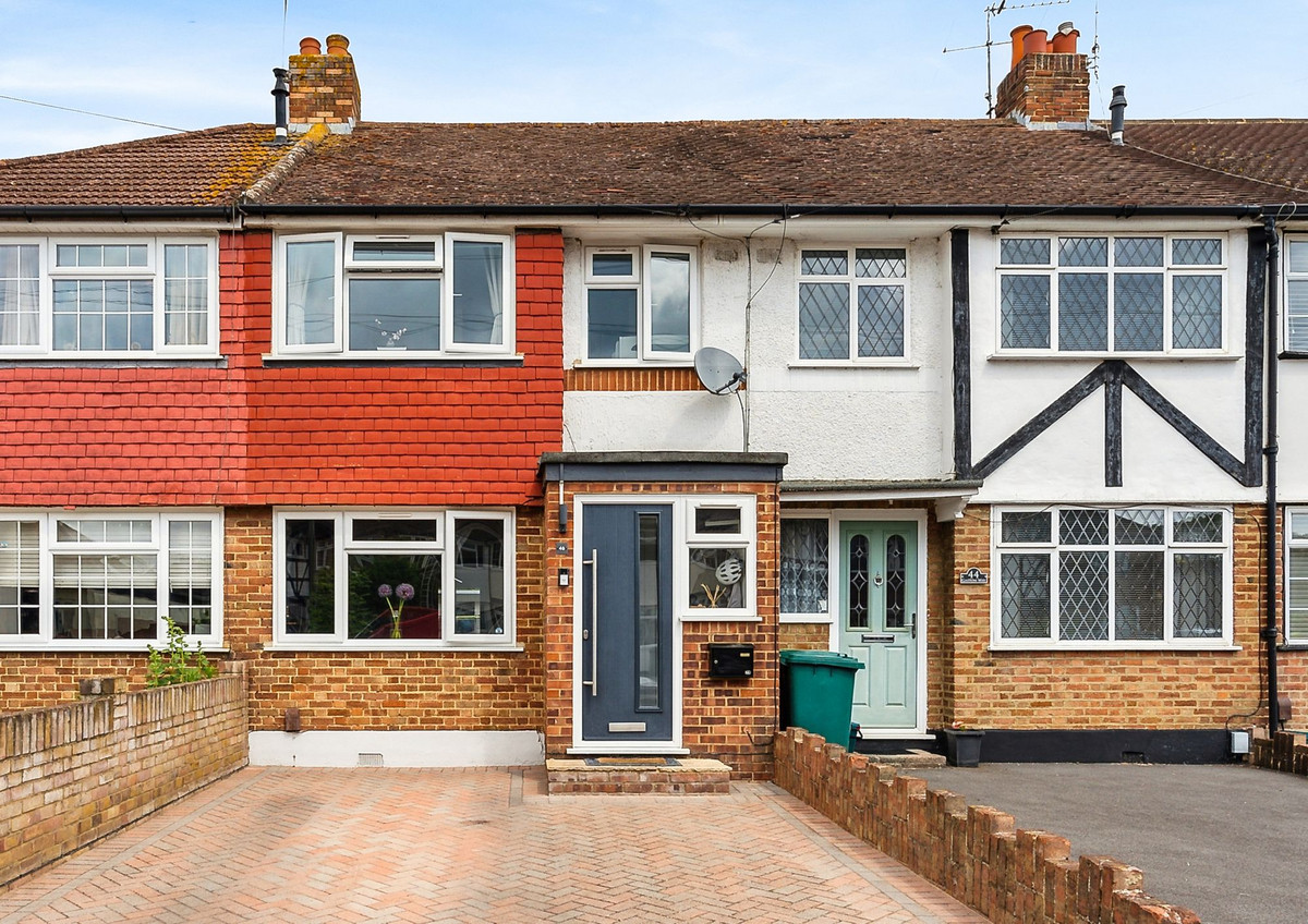 Gaston Way, Shepperton, TW17