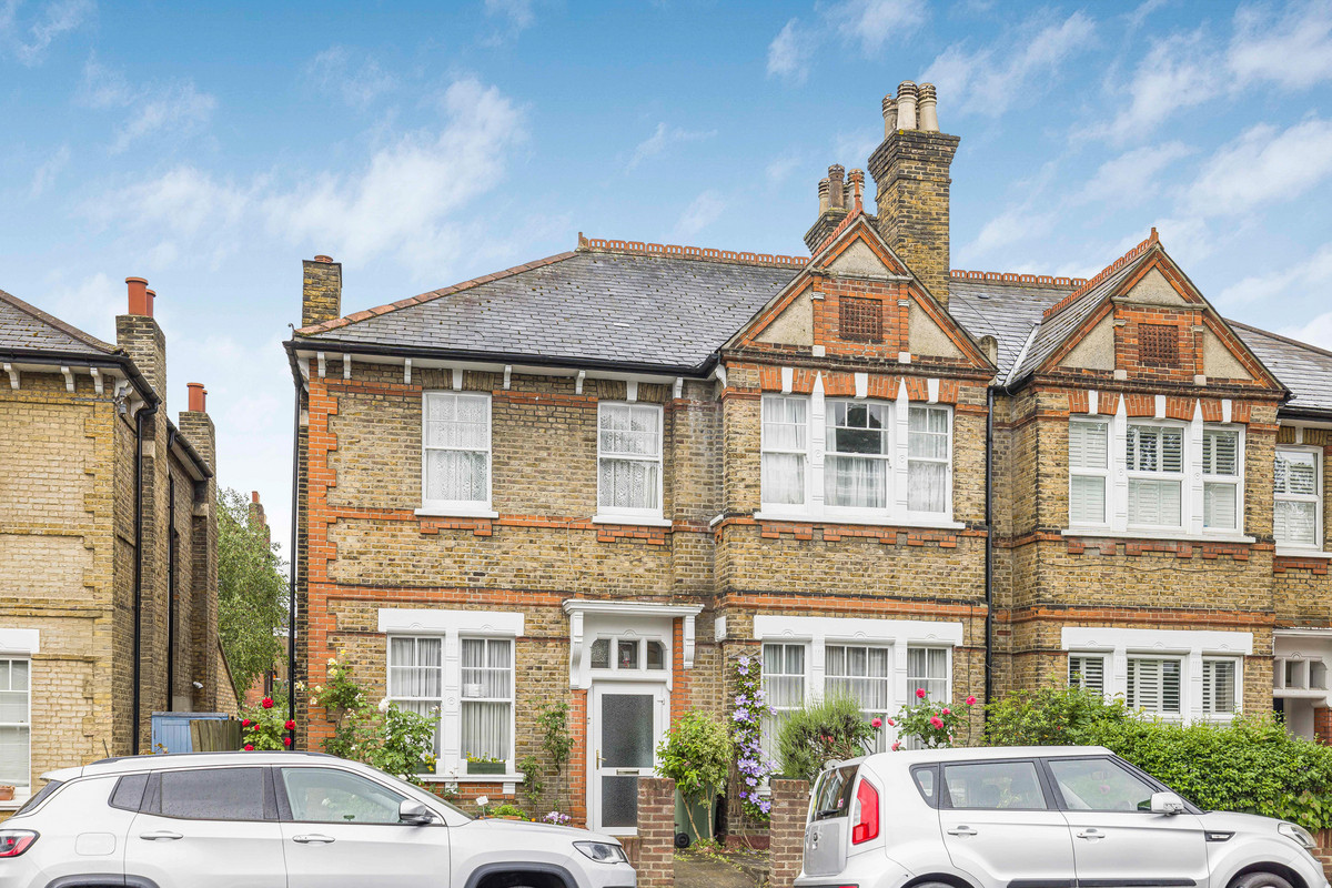 Lanercost Road, London, SW2