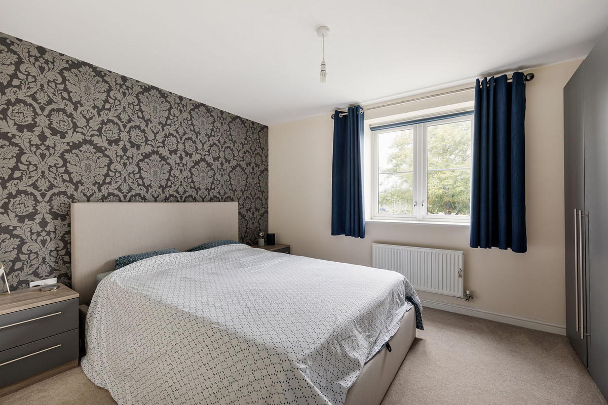 Albermarle House, Bernwelle Avenue, Romford, RM3, photo 8