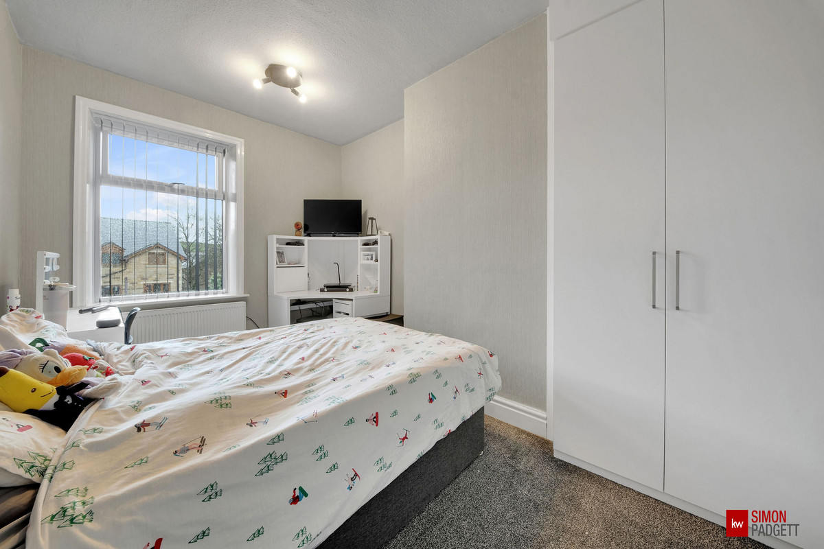 Keighley Road, Colne, BB8, photo 17