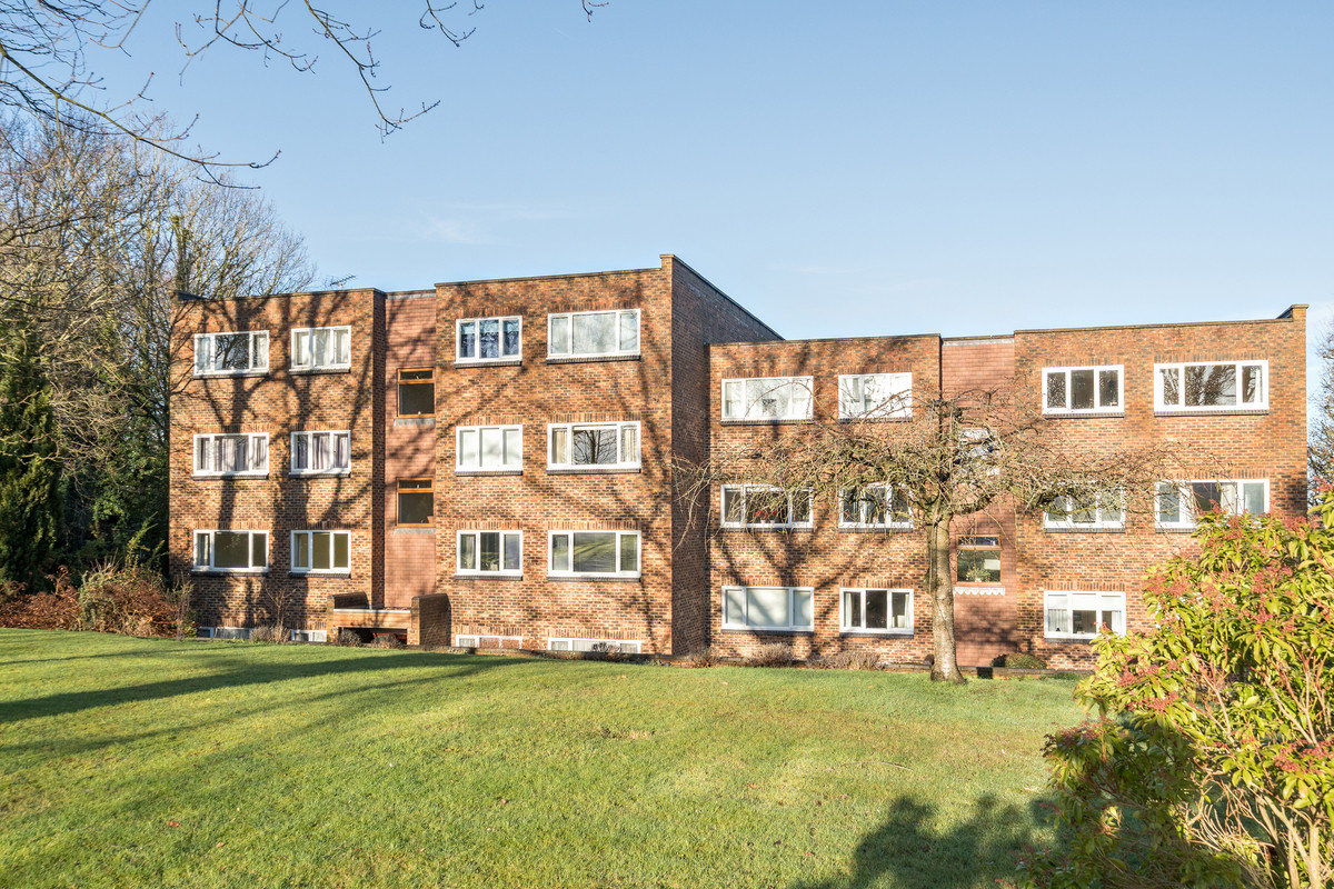 Vale Road, Weybridge, KT13